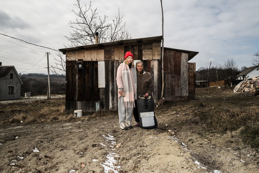 Ukraine Sheltersuit 25 © Tony Dočekal-29