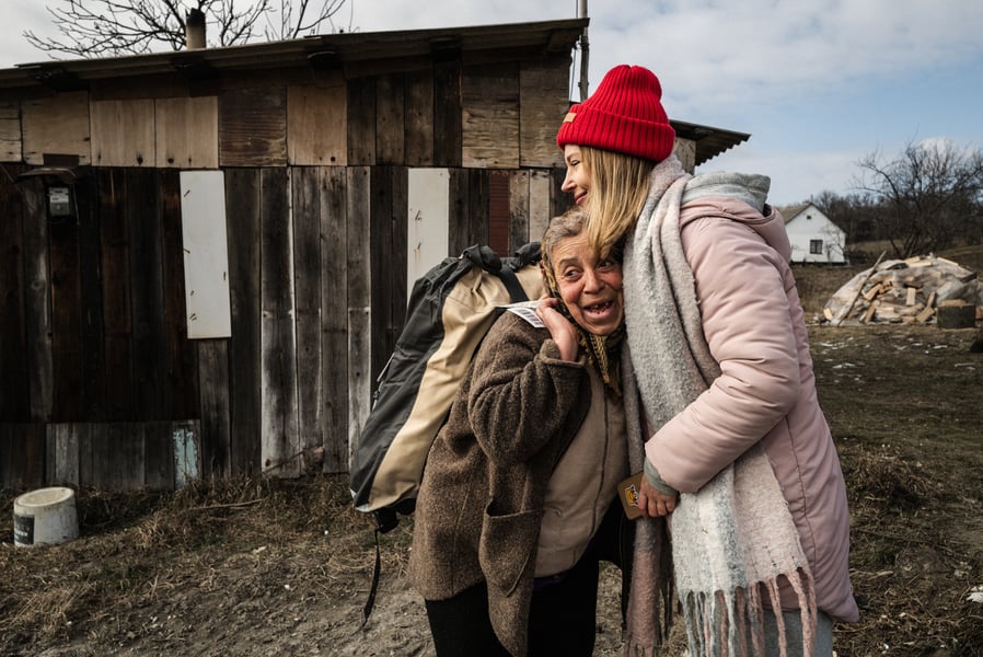 Ukraine Sheltersuit 25 © Tony Dočekal-31